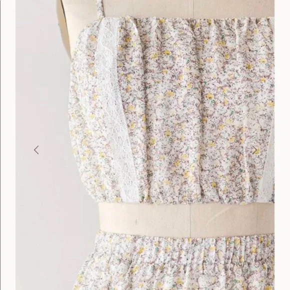 Floral Set - Picture 4 of 4